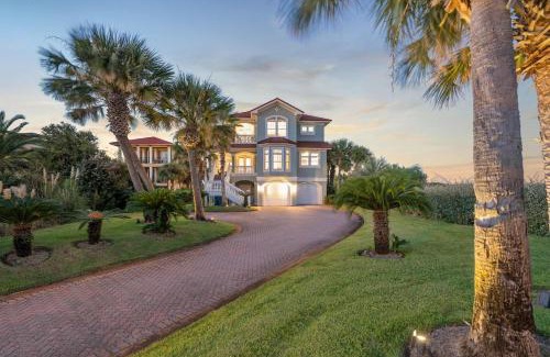 Gulf Shores House | Waterfront Beach Oasis Private Pool Deck & BBQ