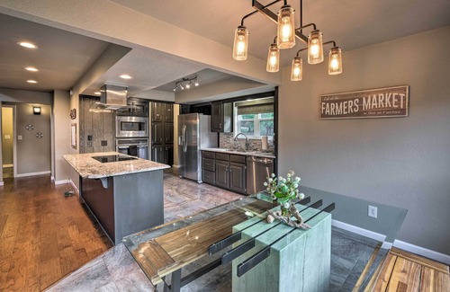 Springdale House | Waterfront Beaver Lake Hideaway w/Kayaks & More!