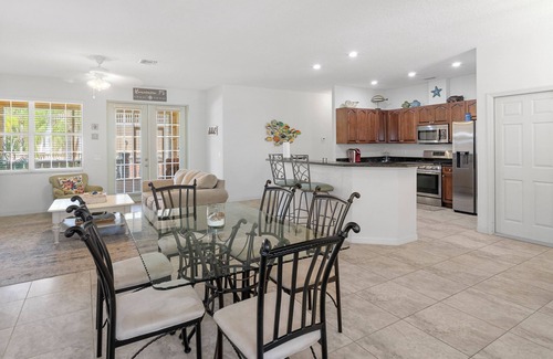 Homosassa Villa | Waterfront! Boat dock available for, families welcome!