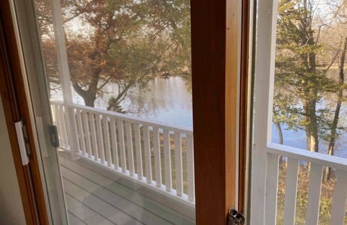 Wisconsin Dells House | Waterfront Breezeway Bay 2