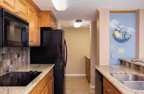 Nassau Bay House | Waterfront by Nassau Bay’s popular party cove