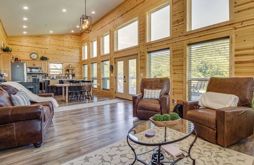 Mountain Home Cabin | Waterfront Cabin on White River: Great for Anglers