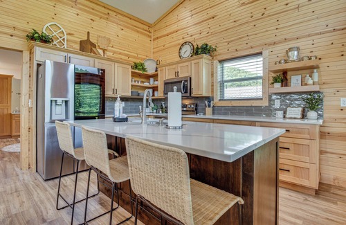Mountain Home Cabin | Waterfront Cabin on White River: Great for Anglers