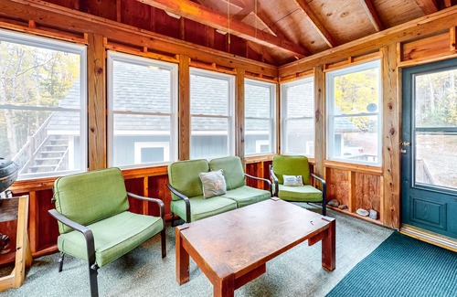 Greenville Cabin | Waterfront cabin w/outdoor firepit, dock, and lake views - dogs welcome