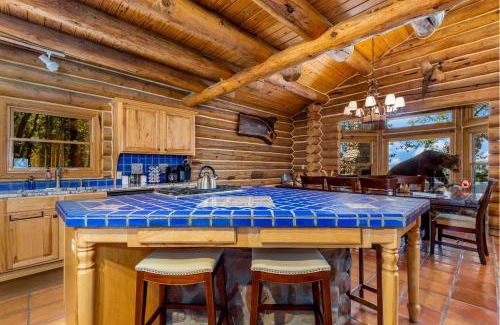 Mayes County House | Waterfront Cabin with Barbecue in Langley, Oklahoma