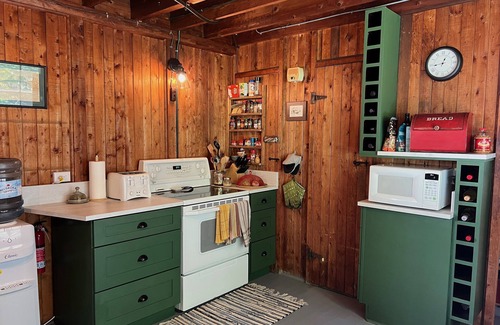 Huntsville Cottage | Waterfront Classic Family Cottage in Huntsville, Muskoka