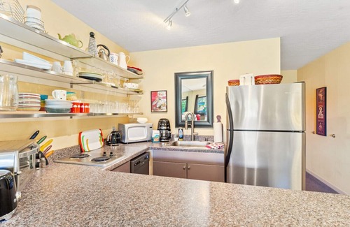 Bigfork Condo | Waterfront Condo 5-Minute Walk to DT Bigfork