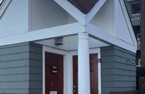 Mount Mourne Condo | Waterfront Condo Monthly Rental, Davidson NC