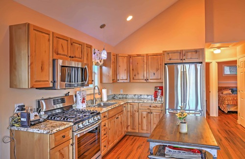 Great Barrington Cottage | Waterfront Cottage: 10 Min to Great Barrington!