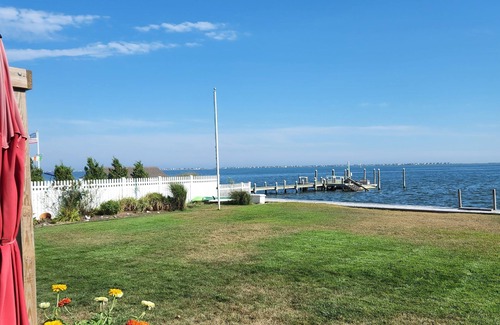 East Moriches Cottage | Waterfront Cottage across from Cupsogue Beach