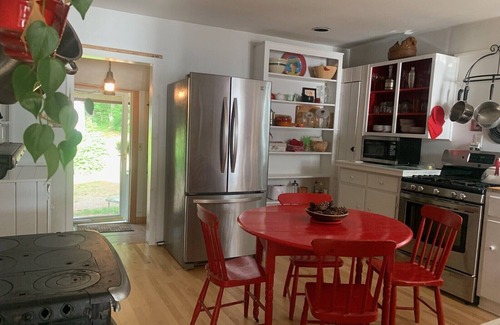 Winthrop Cottage | Waterfront Cottage On Lake Cobbosseeconte