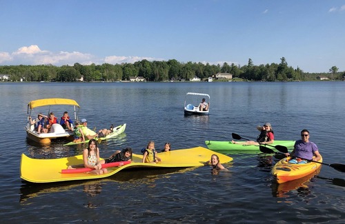 Lanark Highlands Cottage | Waterfront Cottage 1 hr from Ottawa