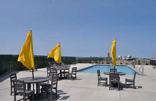 Sandusky Cottage | Waterfront Cottage #2 at Bayfront Resort. Gorgeous view of of Sandusky Bay.