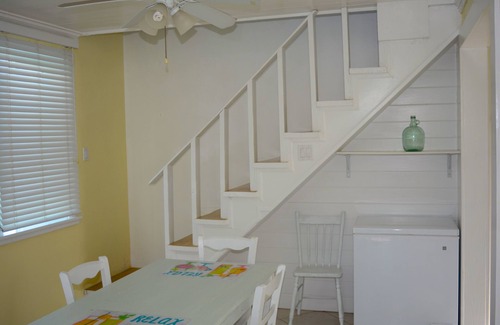Spanish Wells Cottage | Waterfront Cottage in Spanish Wells' protected harbor