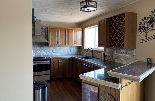 Bracebridge Cottage | Waterfront cottage on quiet Spence lake Muskoka