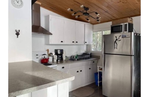 Gravenhurst Cottage | Waterfront cottage @ Muskoka Pines kayaks/fireplace/bbq/firepit