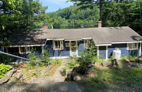 Weare Cottage | Waterfront cottage on Lake Horace!