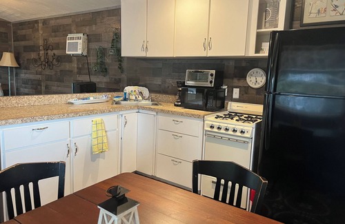 Leesburg Cottage | Waterfront Cottage on Haynes Creek
