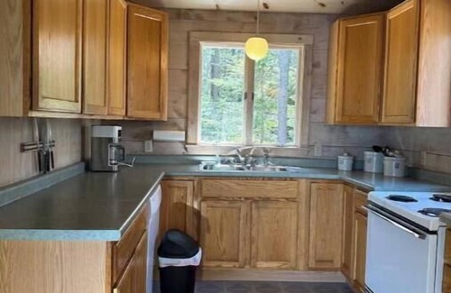 Saint George House | Waterfront Cottage on Private Cove in Tenants Harbor w 2+ bedrooms and 2 baths.
