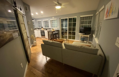 Girvin House | Waterfront Cottage * Deep Water Dock * Fishing * Spectacular Sunrises