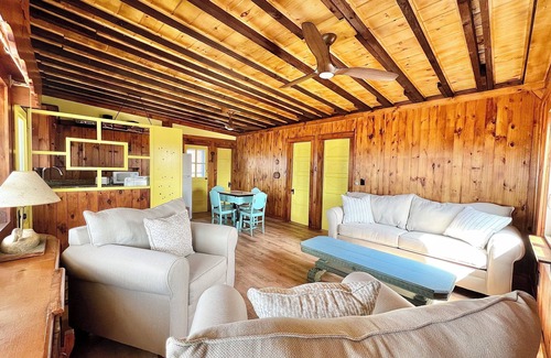 Old Saybrook Cottage | Waterfront cottage with private beach!