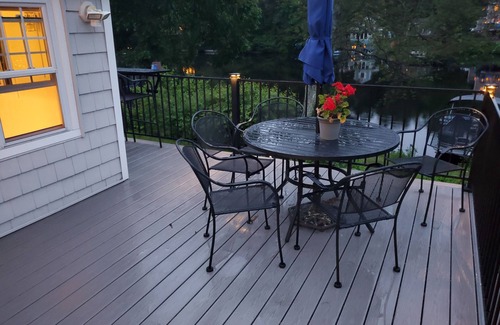 Salem House | Waterfront Cottage