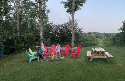 Magnetawan Cottage | Waterfront cottage with games room on Lake Cecebe