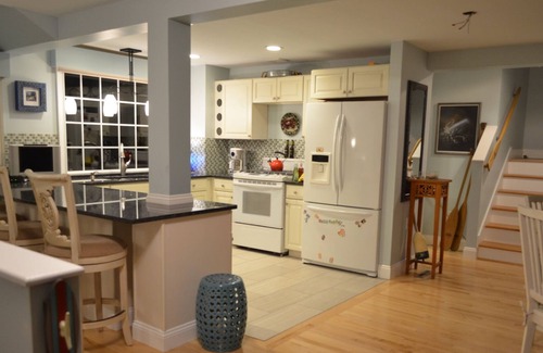 Portsmouth Cottage | Waterfront Cottage with sweeping views of Mt. Hope Bay and Sakonnet River