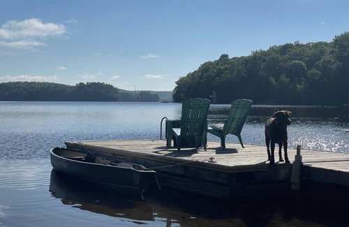 Windermere House | Waterfront Cottage with 11/10 Views on 3 Mile Lake
