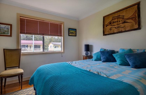 Sussex Inlet House | Waterfront Delight on Cater