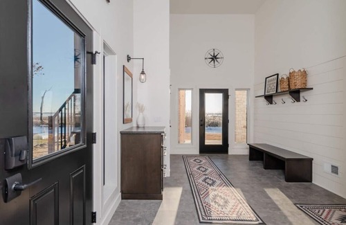 Larsen House | Waterfront, Dock, Sleeps 8, EV Charger
