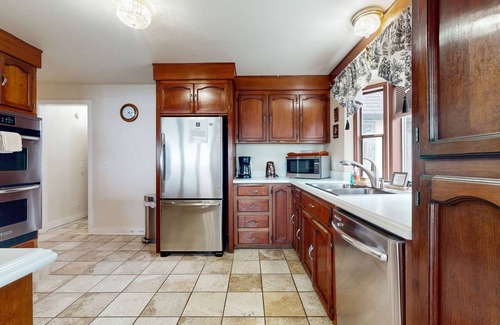 Oak Harbor House | Waterfront dog-friendly home w/free WiFi, central A/C, a dry sauna, & firepit