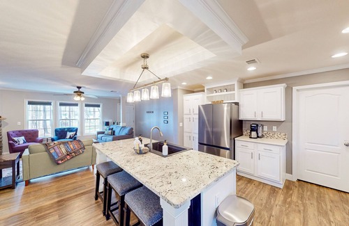 Saluda House | Waterfront, dog-friendly home on Lake Murray with dock, kayaks & firepit