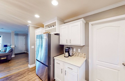 Saluda House | Waterfront, dog-friendly home on Lake Murray with dock, kayaks & firepit