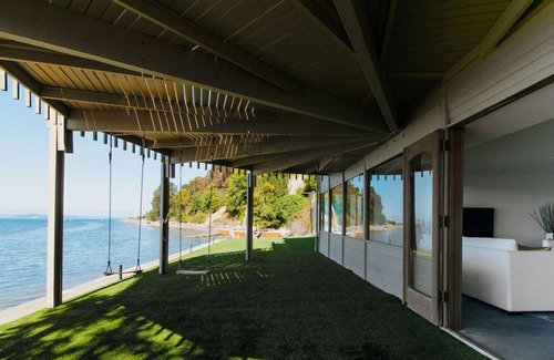 Arbor Heights House | Waterfront Dream 4BR Home with Pool & Beach Access