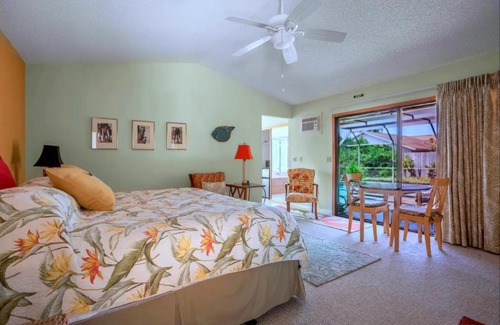 Palma Sola Bed & Breakfast | Waterfront Dream