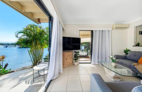 Mermaid Waters House | Waterfront Escape in Mermaid Waters - CoastHM
