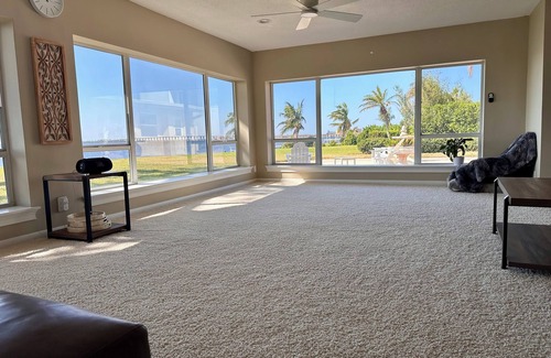 Pinellas Point House | Waterfront Estate Ranch House With the Best View in Tampa Bay