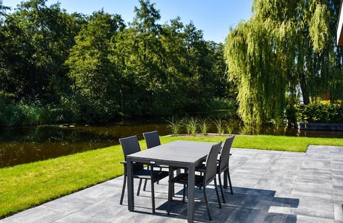 Loosdrecht House | Waterfront Family Retreat