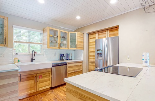Dandridge House | Waterfront Family Retreat with Private Beach, Dock, Hot Tub, Pool Table, & A/C