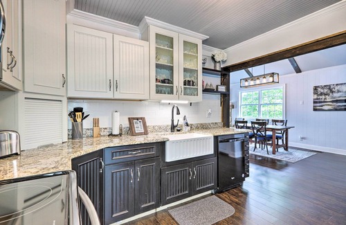 Eatonton House | Waterfront Gem on Lake Sinclair with Boat Dock!