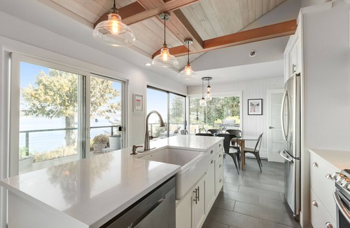 Langley Cottage | Waterfront gem w/ocean view, large deck, yard, beach access, WiFi - dog-friendly