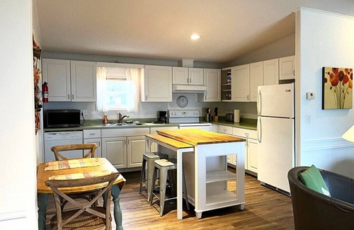 Port Royal House | Waterfront Getaway in Port Royal's Historic Old Village