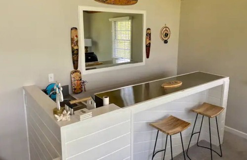 Chester House | Waterfront Getaway on Cox Creek