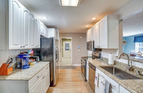 Gilbertsville House | Waterfront Gilbertsville Retreat on Kentucky Lake!
