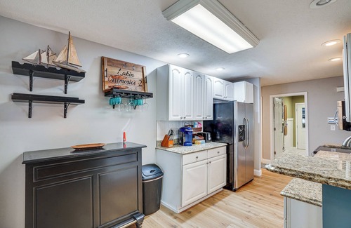Gilbertsville House | Waterfront Gilbertsville Retreat on Kentucky Lake!