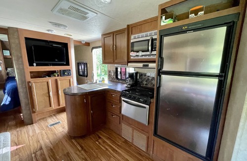 Frankfort RV Rental | Waterfront Glamping on Kentucky River