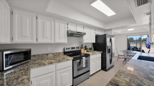 South Scottsdale House | Waterfront, Golf, Camelback Mtn View, 2 Patios