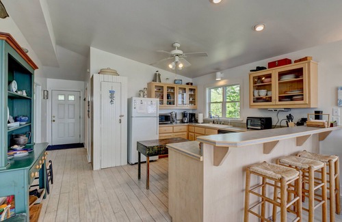 Swansboro House | WATERFRONT, gorgeous, PVT DOCK, relax, DOWNTOWN, fish, RETREAT