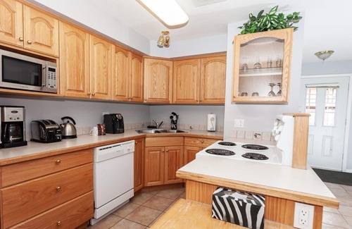 Okanagan-Similkameen Condo | Waterfront ground floor condo with pool
